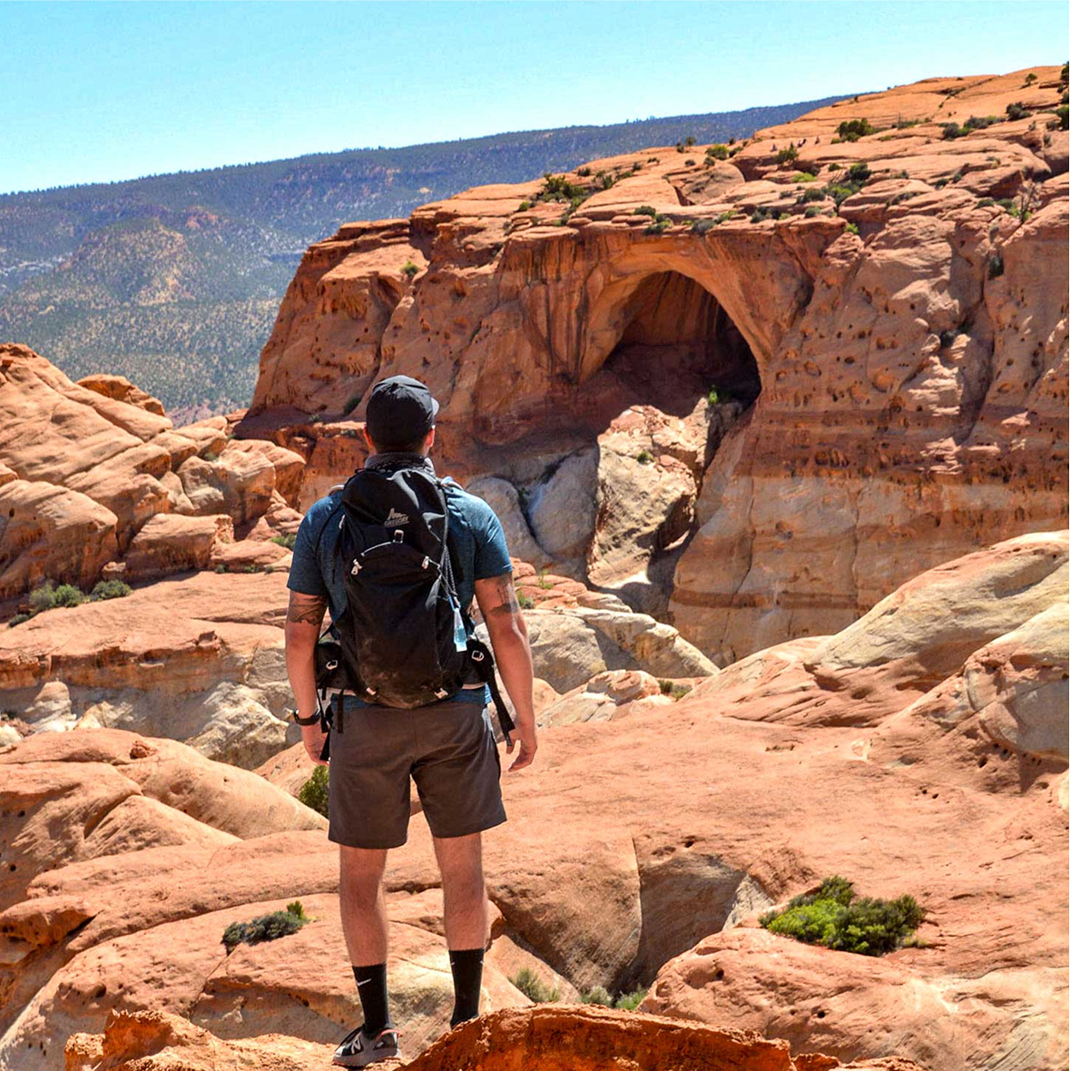 hiking-capitol-reef-national-park